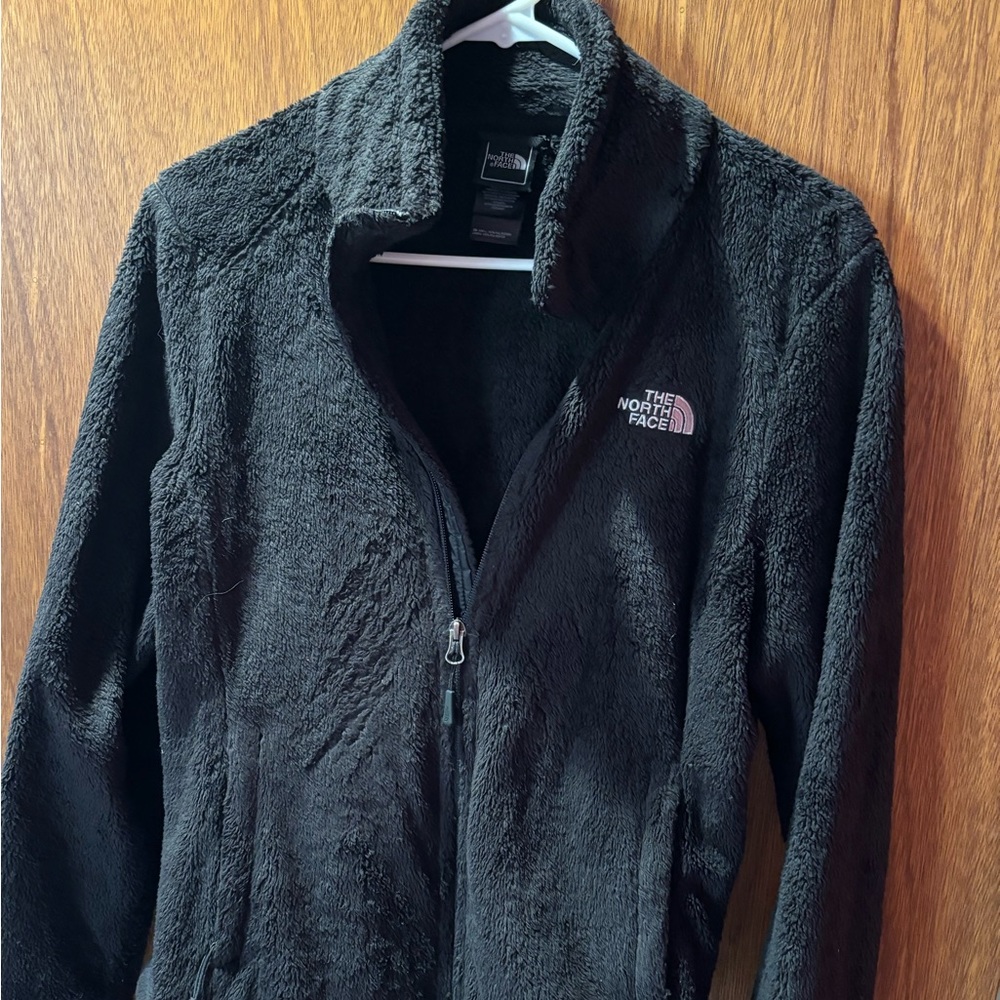 Black fuzzy northface fleece